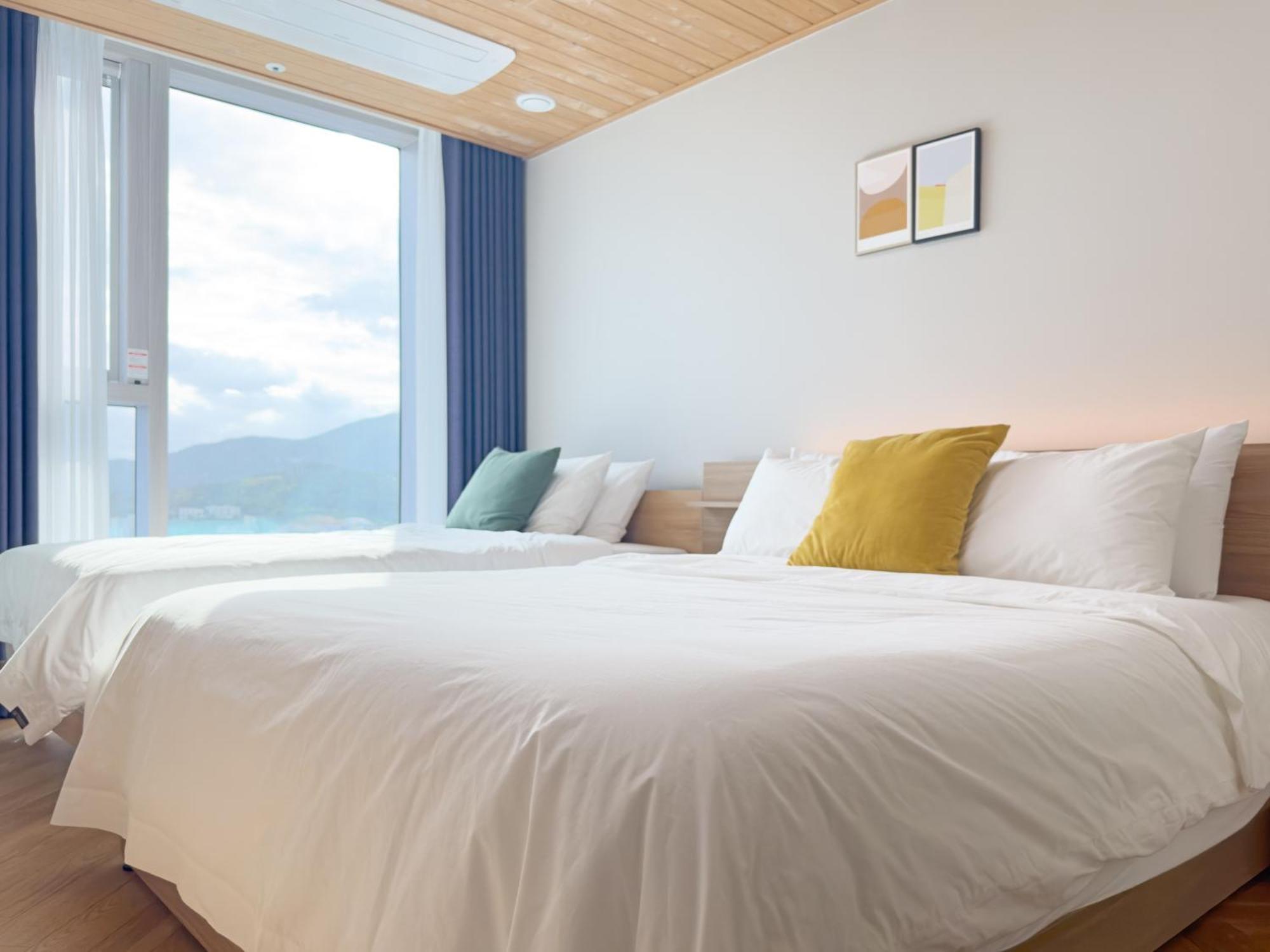 Apartemen Brown Station