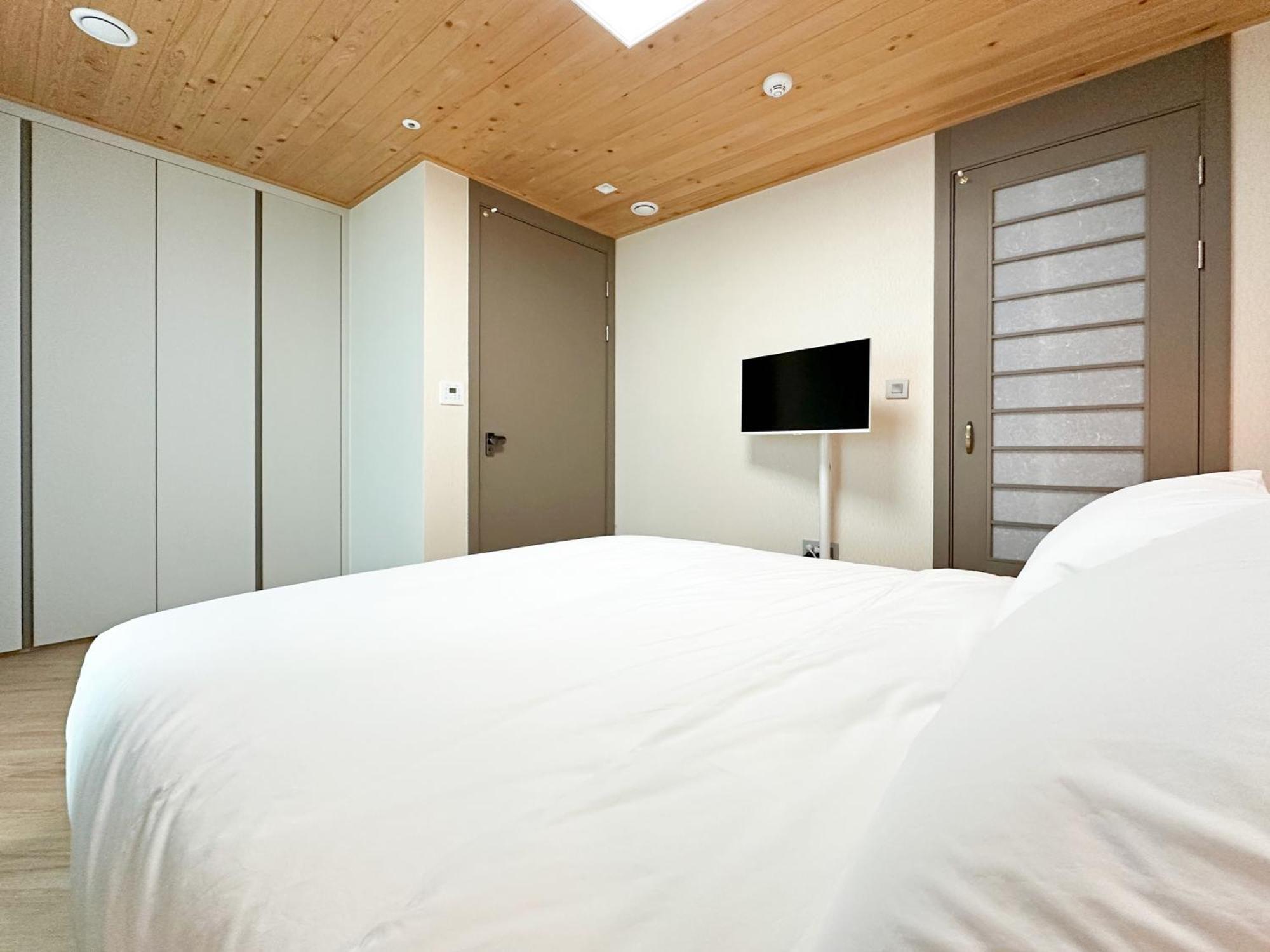Apartemen Brown Station *
